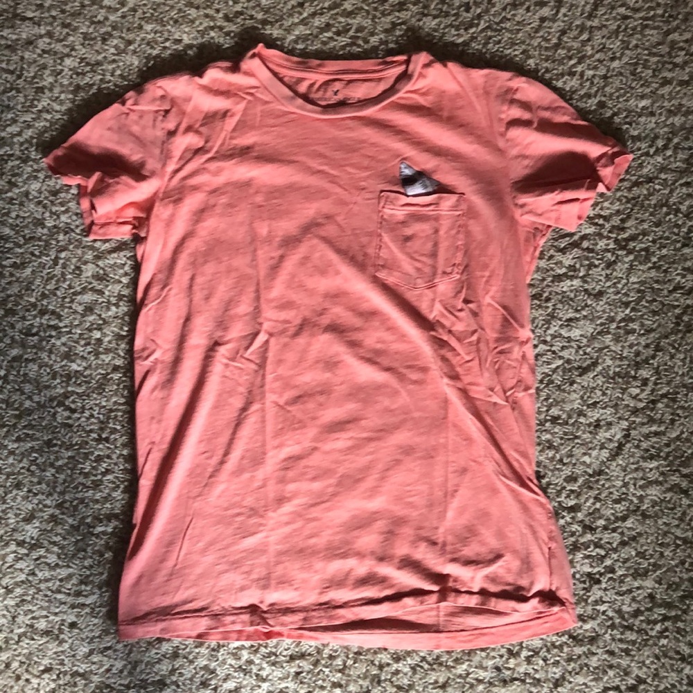 American Eagle pink short sleeve shirt with pocket